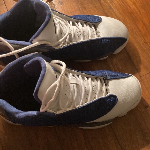 Retro - Picture 4 of 7